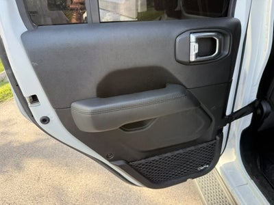 2020 Jeep Wrangler Unlimited Sahara Altitude
