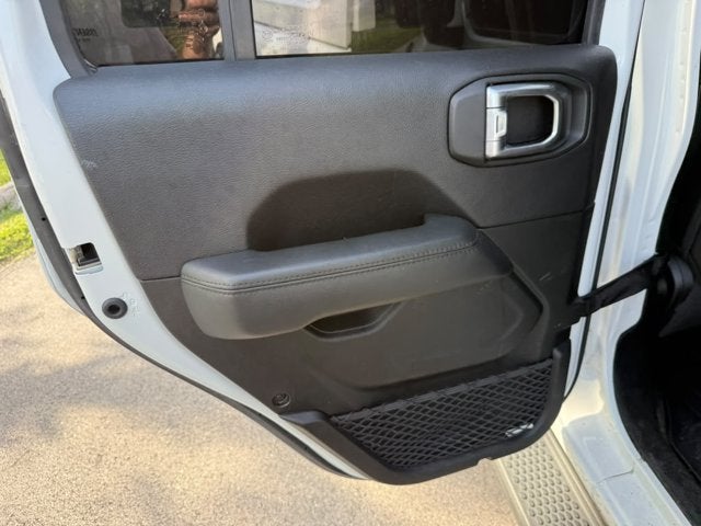 2020 Jeep Wrangler Unlimited Sahara Altitude
