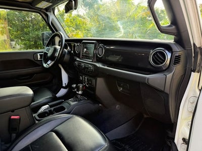 2020 Jeep Wrangler Unlimited Sahara Altitude