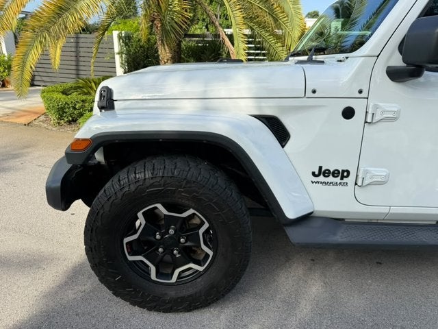 2020 Jeep Wrangler Unlimited Sahara Altitude