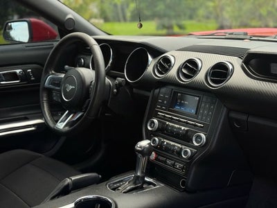 2017 Ford Mustang V6