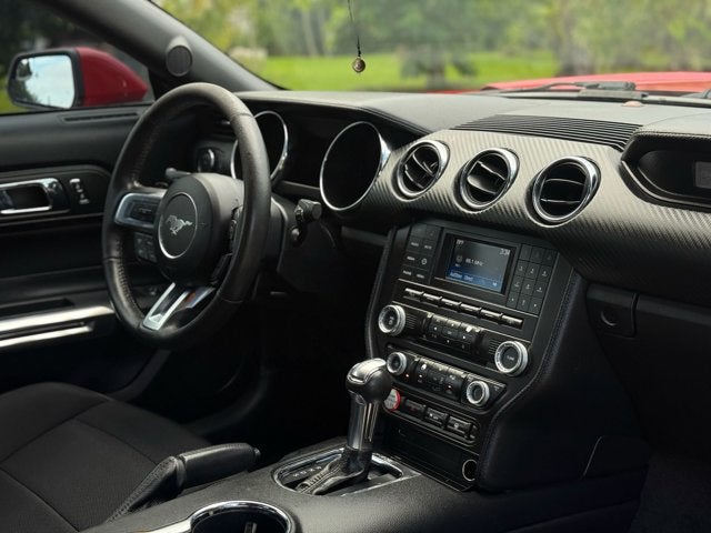 2017 Ford Mustang V6