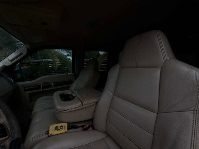 2008 Ford Super Duty F-350 DRW Lariat