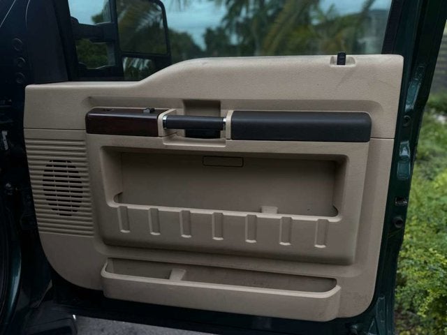 2008 Ford Super Duty F-350 DRW Lariat
