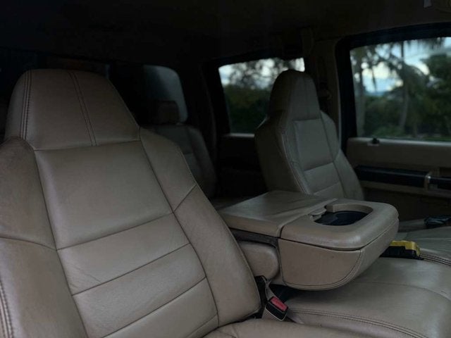 2008 Ford Super Duty F-350 DRW Lariat
