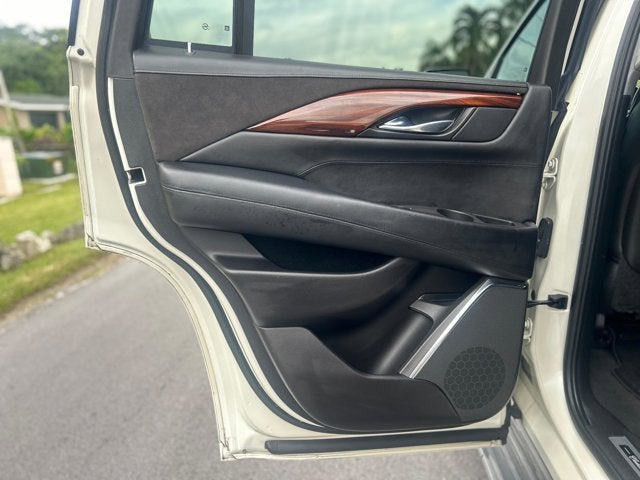 2015 Cadillac Escalade Luxury