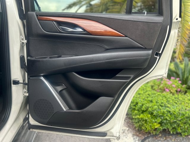 2015 Cadillac Escalade Luxury