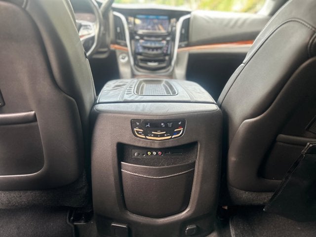 2015 Cadillac Escalade Luxury