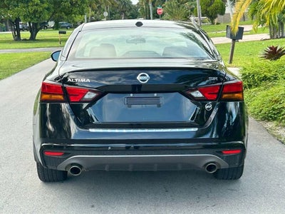 2022 Nissan Altima 2.5 SR