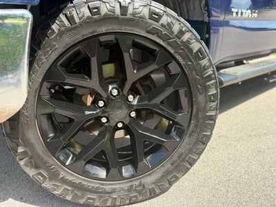 2017 Nissan Titan SV