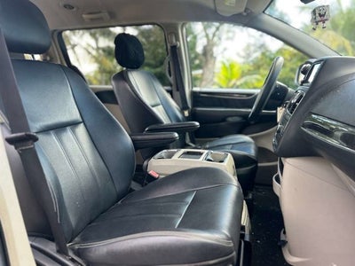 2014 Chrysler Town & Country Touring