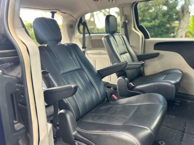 2014 Chrysler Town & Country Touring