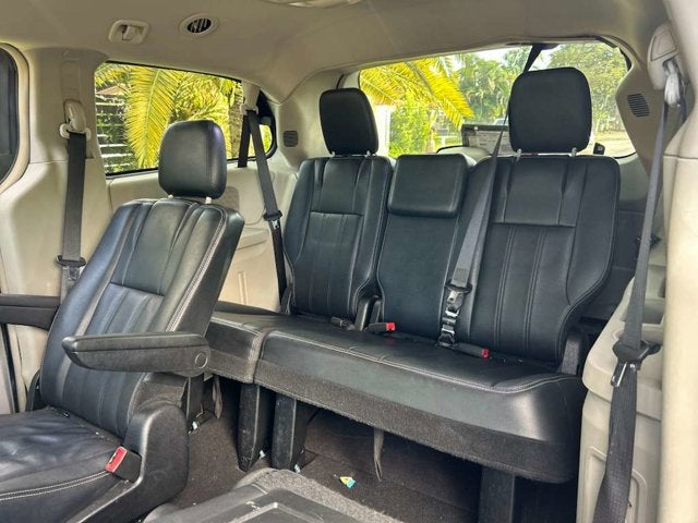 2014 Chrysler Town & Country Touring