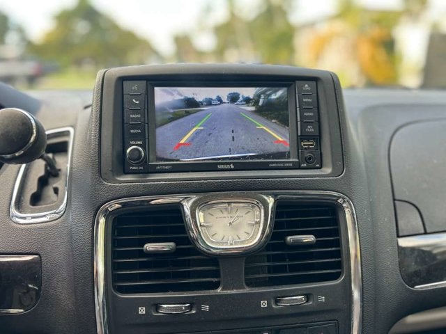 2014 Chrysler Town & Country Touring