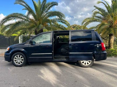 2014 Chrysler Town & Country Touring