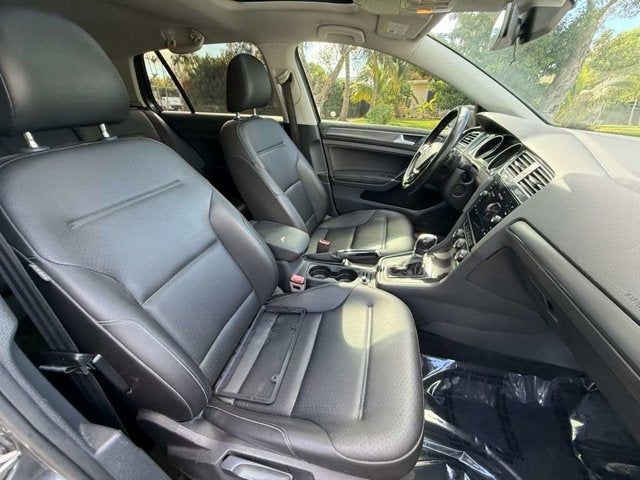 2019 Volkswagen Golf SE