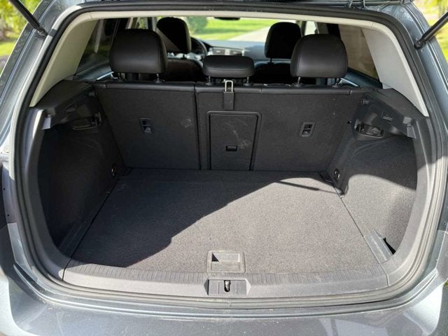 2019 Volkswagen Golf SE