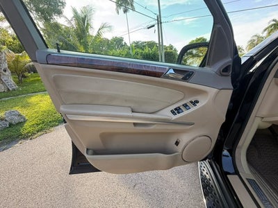 2007 Mercedes-Benz GL-Class 4MATIC® 4dr 4.7L