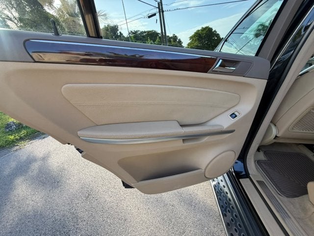 2007 Mercedes-Benz GL-Class 4MATIC® 4dr 4.7L