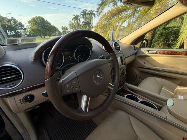 2007 Mercedes-Benz GL-Class 4MATIC® 4dr 4.7L