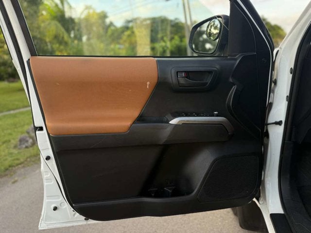 2017 Toyota Tacoma SR5