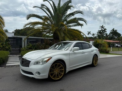 2014 INFINITI Q70 4dr Sdn V6 RWD