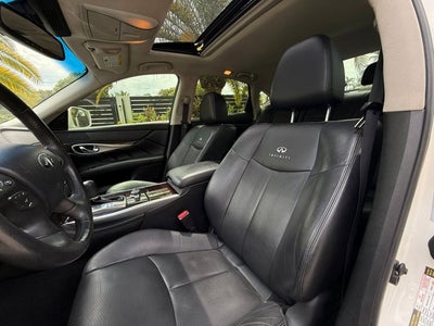 2014 INFINITI Q70 4dr Sdn V6 RWD