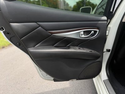 2014 INFINITI Q70 4dr Sdn V6 RWD