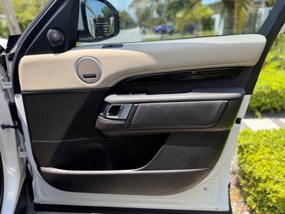 2018 Land Rover Discovery SE