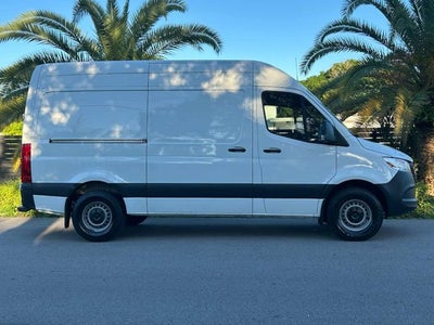 2020 Mercedes-Benz Sprinter Cargo Van 2500 Standard Roof V6 144" RWD