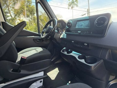 2021 Mercedes-Benz Sprinter Cargo Van 1500 Standard Roof I4 144" RWD