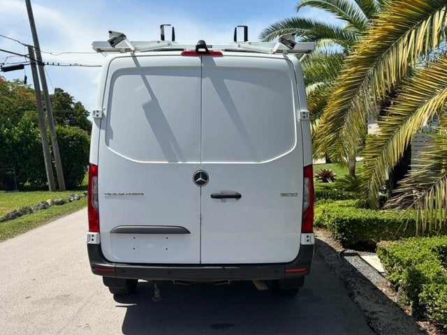 2021 Mercedes-Benz Sprinter Cargo Van 1500 Standard Roof I4 144" RWD
