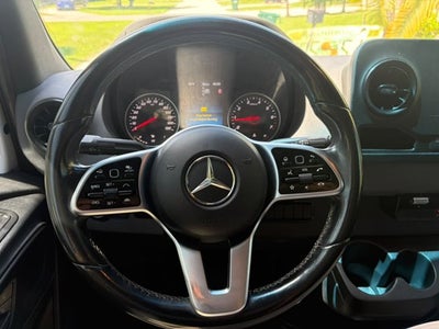 2021 Mercedes-Benz Sprinter Cargo Van 1500 Standard Roof I4 144" RWD