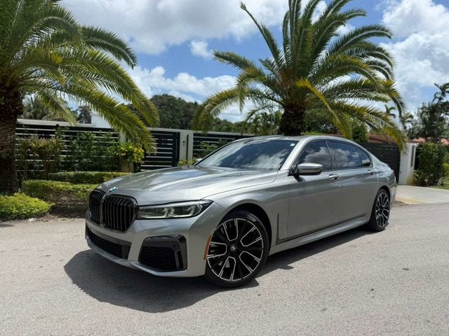 2022 BMW 7 Series 740i