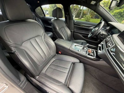 2022 BMW 7 Series 740i