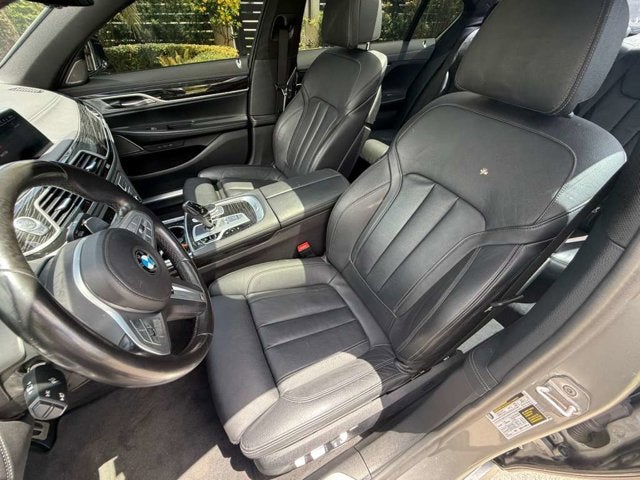 2022 BMW 7 Series 740i