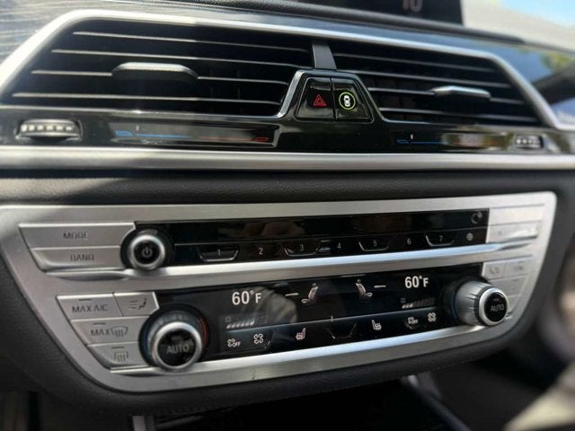 2022 BMW 7 Series 740i