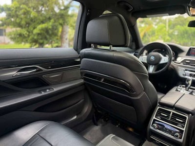 2022 BMW 7 Series 740i