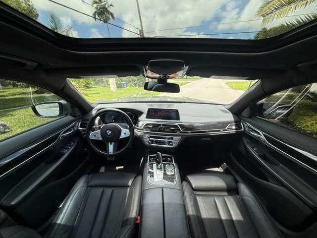 2022 BMW 7 Series 740i