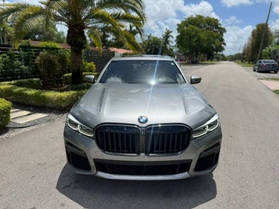 2022 BMW 7 Series 740i