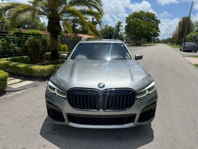 2022 BMW 7 Series 740i