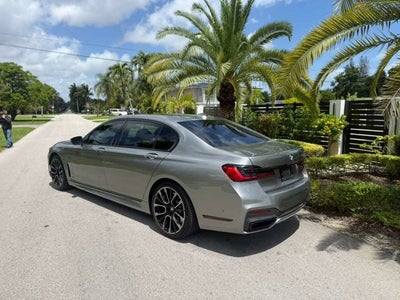 2022 BMW 7 Series 740i