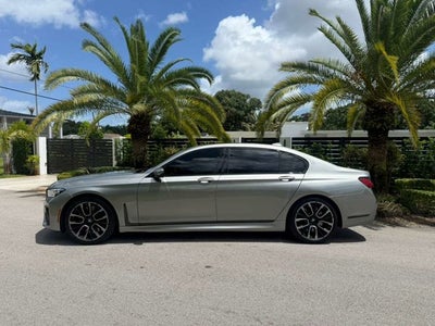 2022 BMW 7 Series 740i