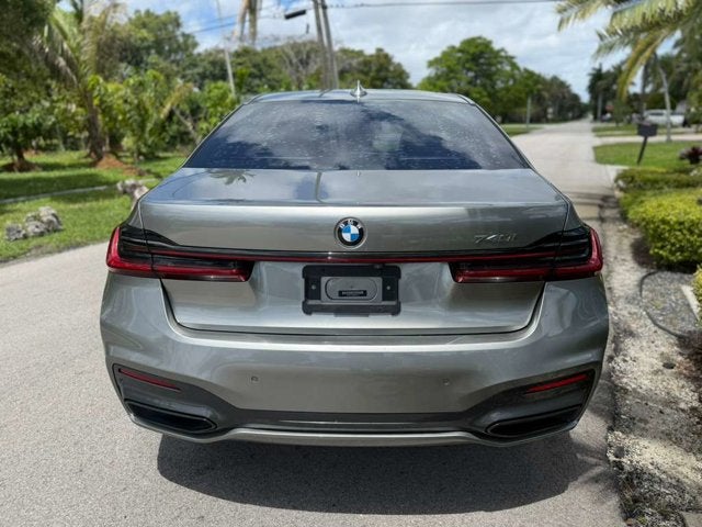 2022 BMW 7 Series 740i
