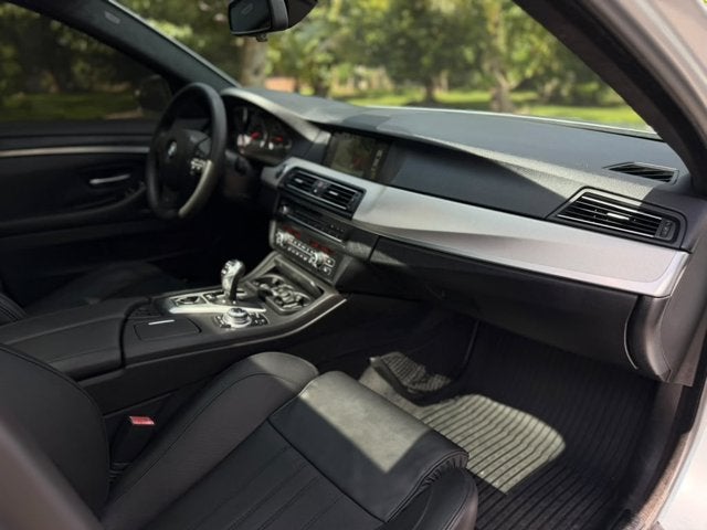 2013 BMW M5 4dr Sdn
