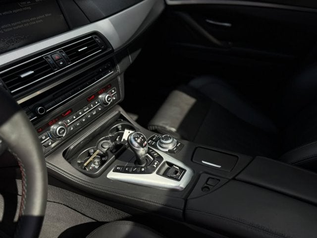 2013 BMW M5 4dr Sdn