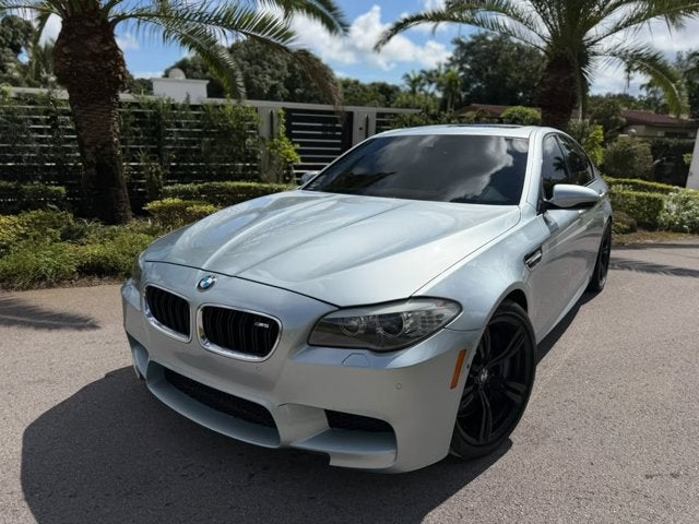 2013 BMW M5 4dr Sdn