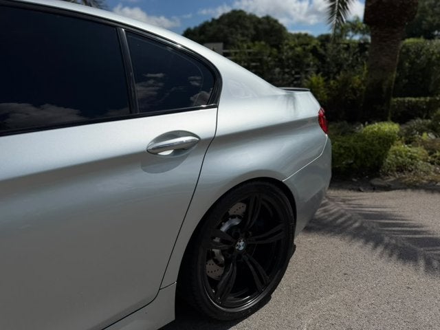 2013 BMW M5 4dr Sdn