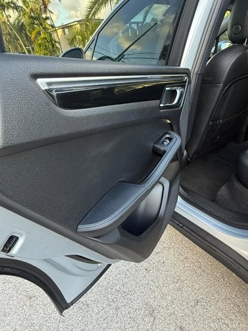 2017 Porsche Macan AWD