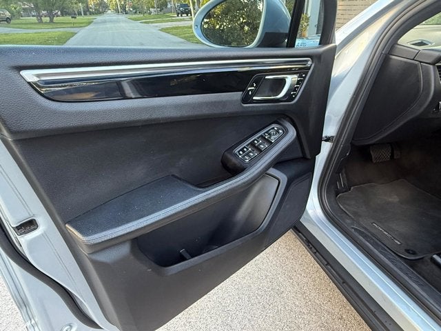 2017 Porsche Macan AWD